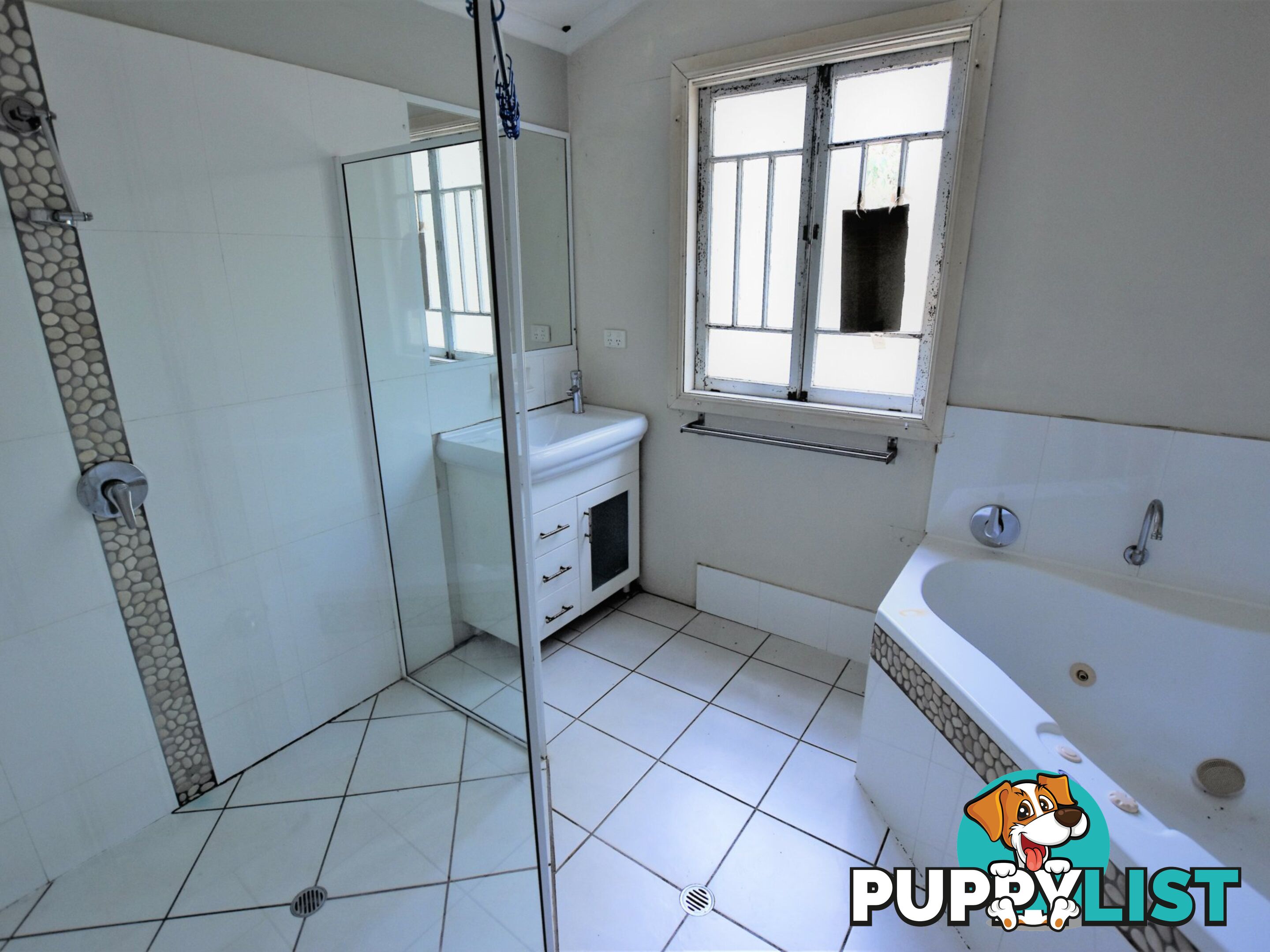 96 Hacking Ridge Road RUSSELL ISLAND QLD 4184