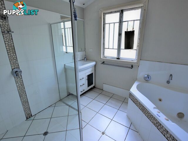 96 Hacking Ridge Road RUSSELL ISLAND QLD 4184