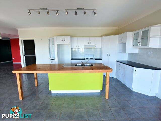 35 Bay Dve RUSSELL ISLAND QLD 4184