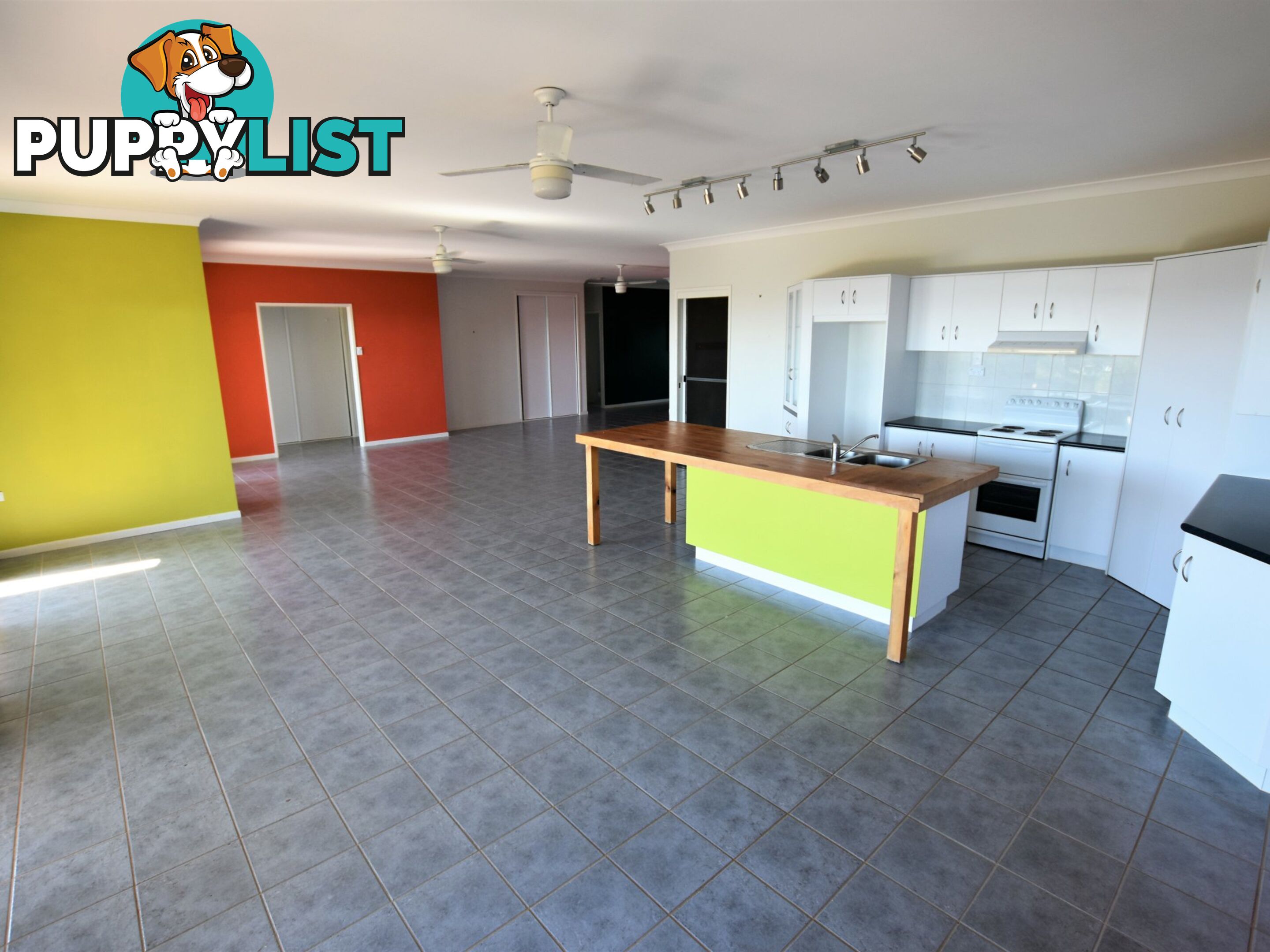 35 Bay Dve RUSSELL ISLAND QLD 4184