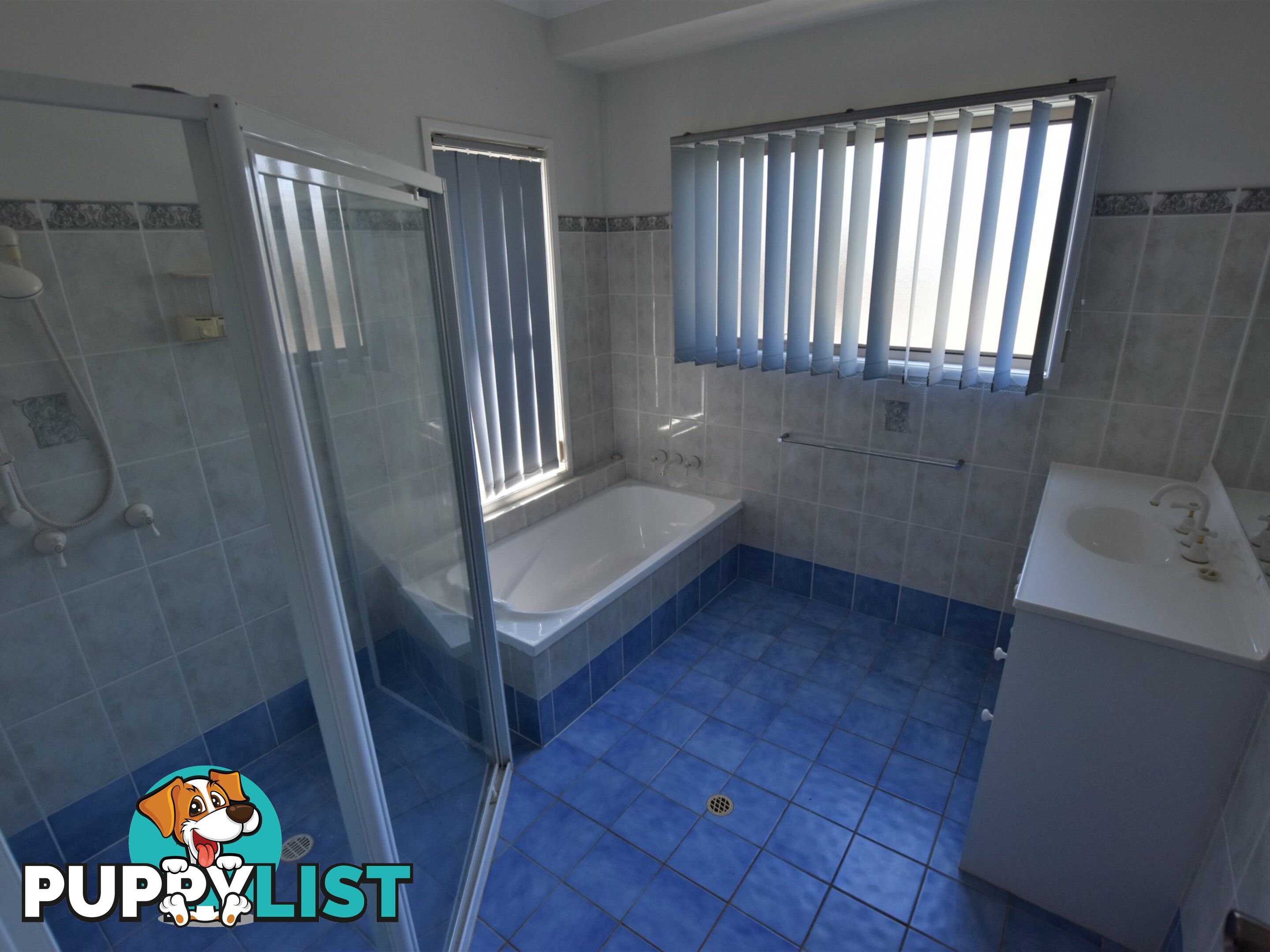 35 Bay Dve RUSSELL ISLAND QLD 4184