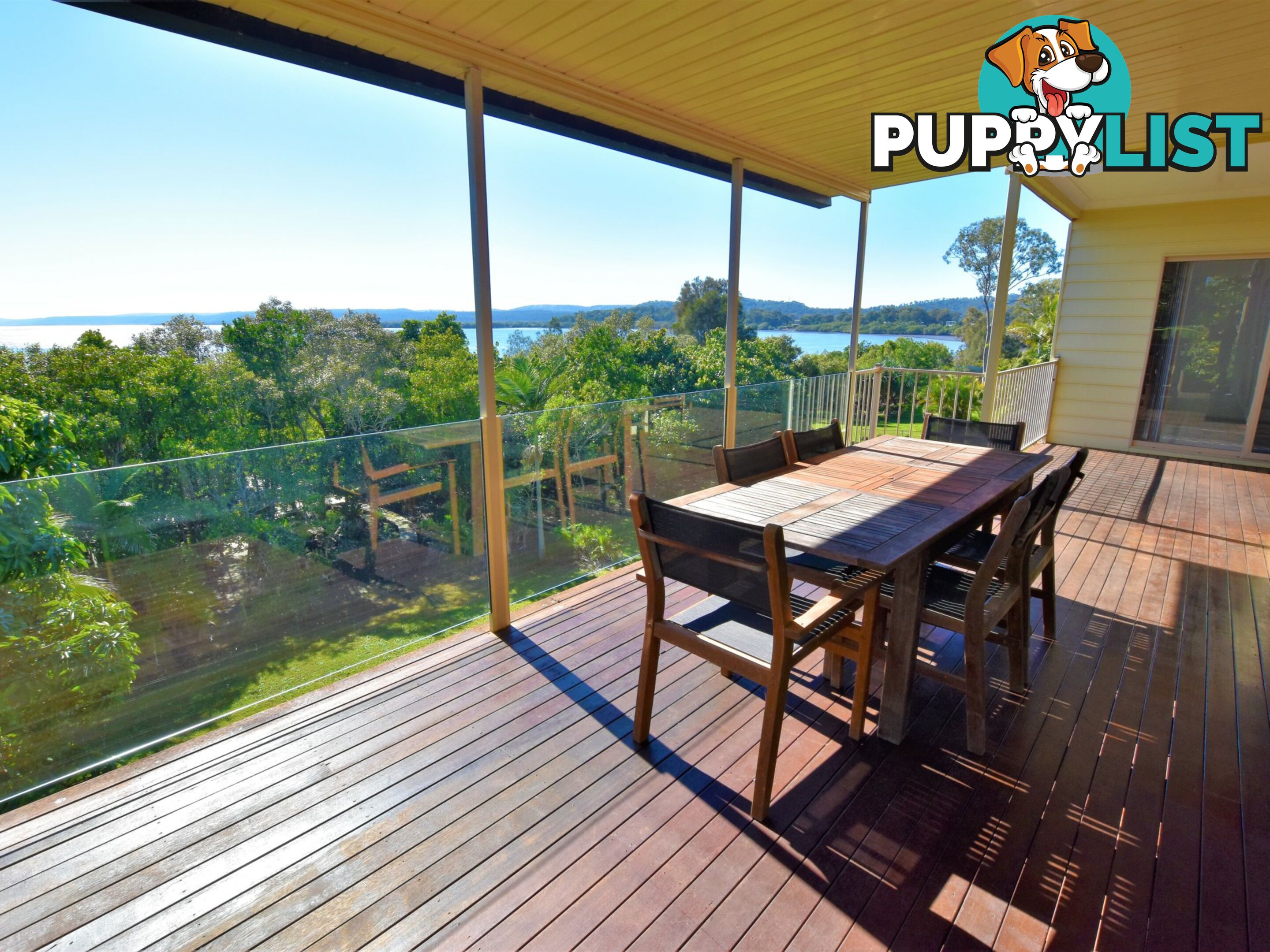 35 Bay Dve RUSSELL ISLAND QLD 4184
