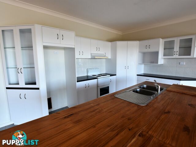 35 Bay Dve RUSSELL ISLAND QLD 4184