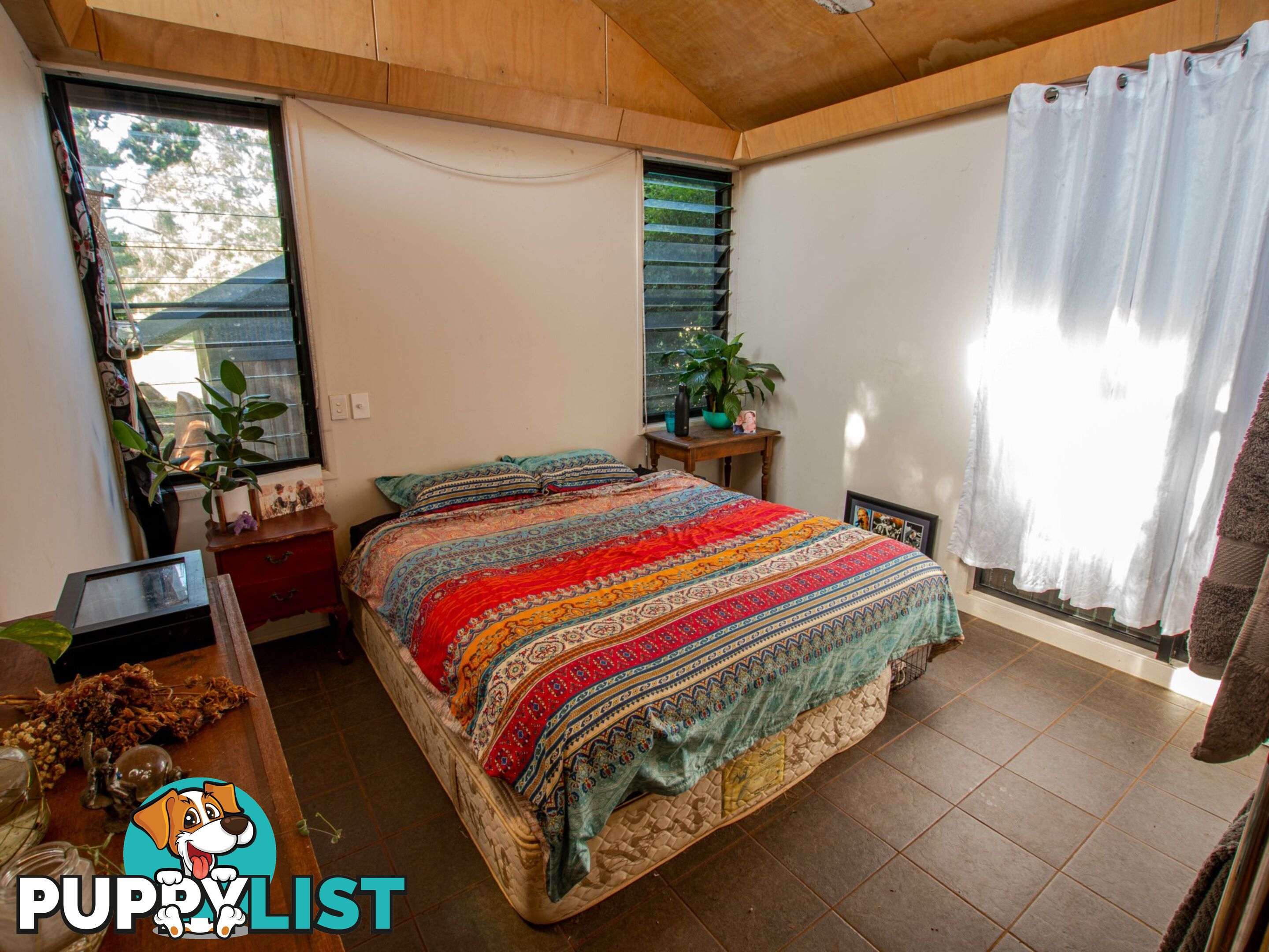 14 Thompson Esp RUSSELL ISLAND QLD 4184