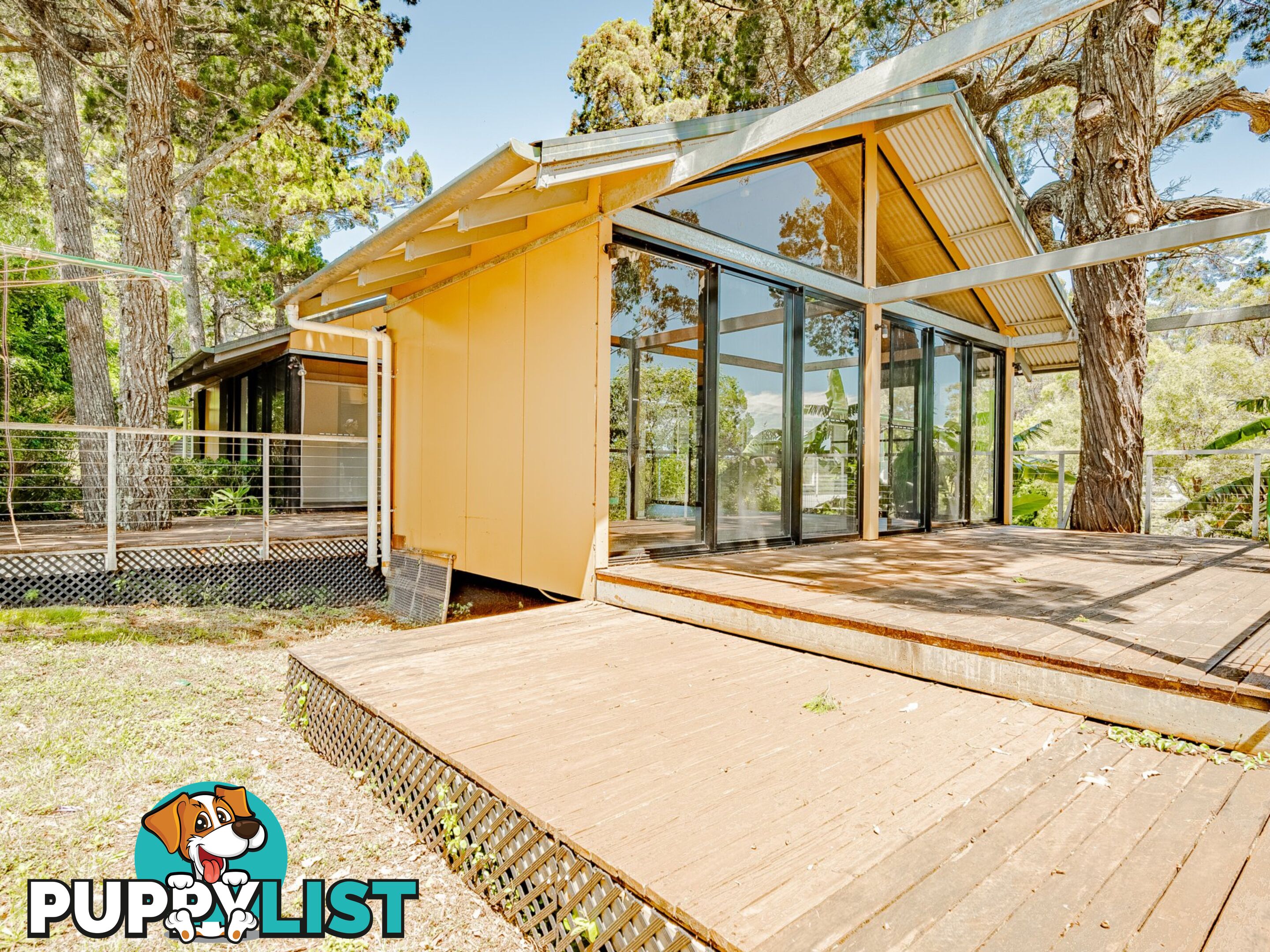 14 Thompson Esp RUSSELL ISLAND QLD 4184