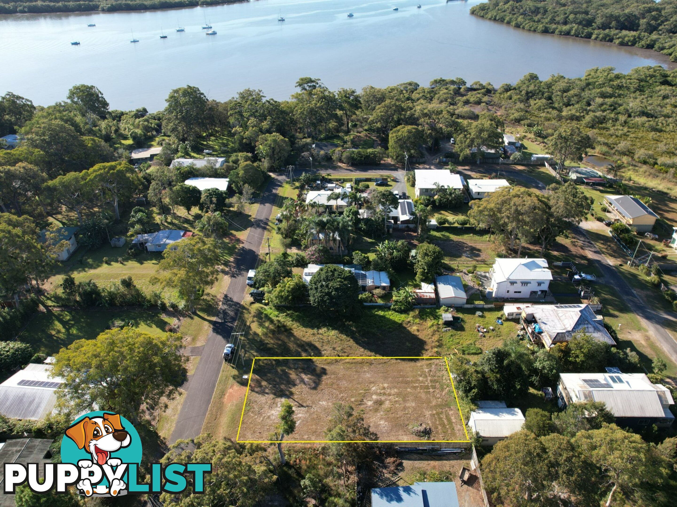 4 Wilma Crescent RUSSELL ISLAND QLD 4184