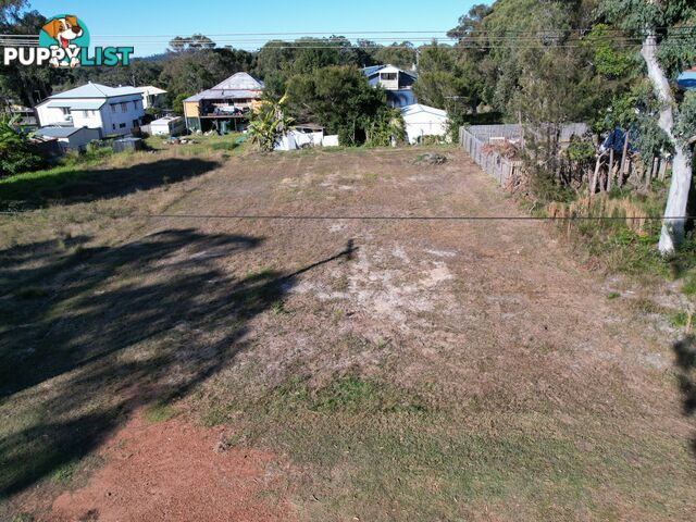 4 Wilma Crescent RUSSELL ISLAND QLD 4184