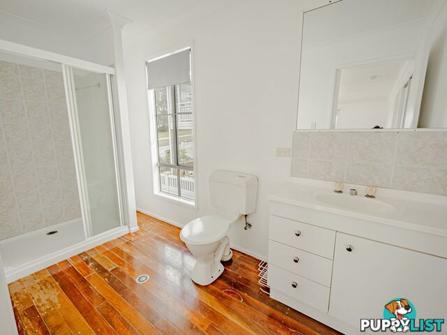 37 Canaipa Point Dve RUSSELL ISLAND QLD 4184