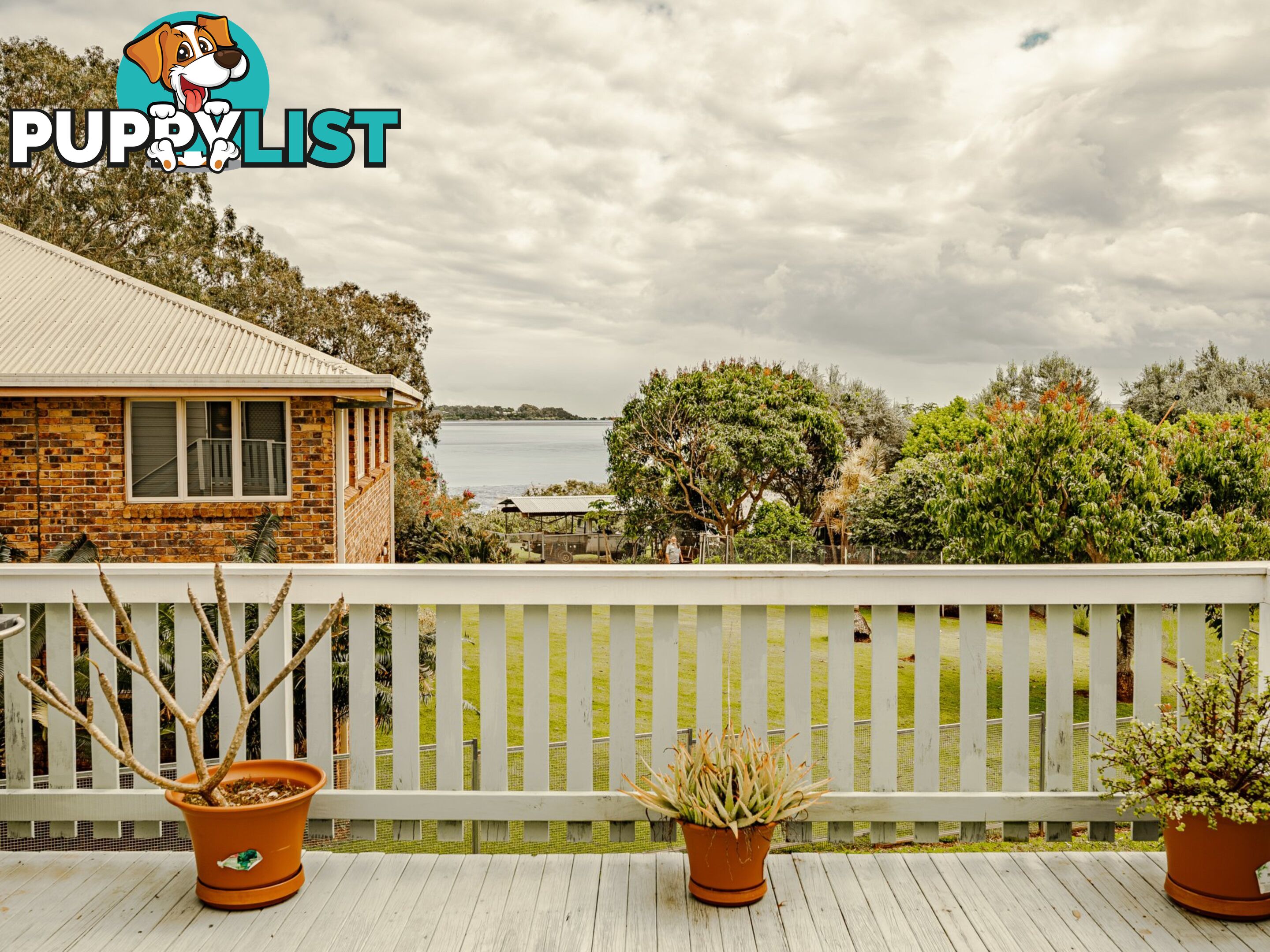 37 Canaipa Point Dve RUSSELL ISLAND QLD 4184