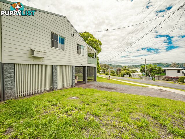 37 Canaipa Point Dve RUSSELL ISLAND QLD 4184