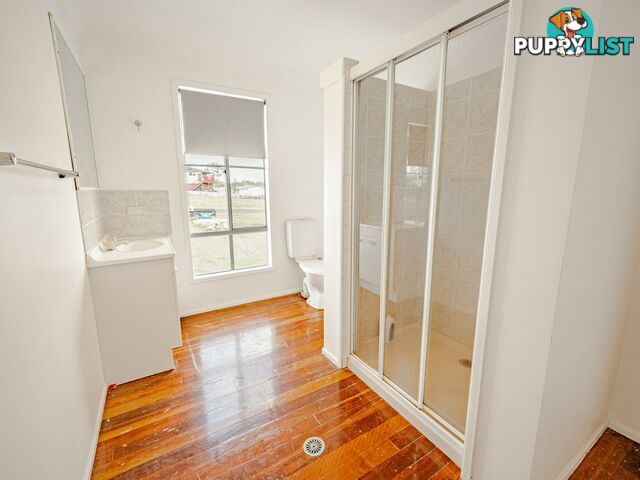 37 Canaipa Point Dve RUSSELL ISLAND QLD 4184