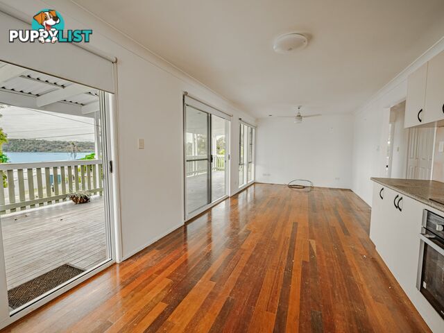 37 Canaipa Point Dve RUSSELL ISLAND QLD 4184
