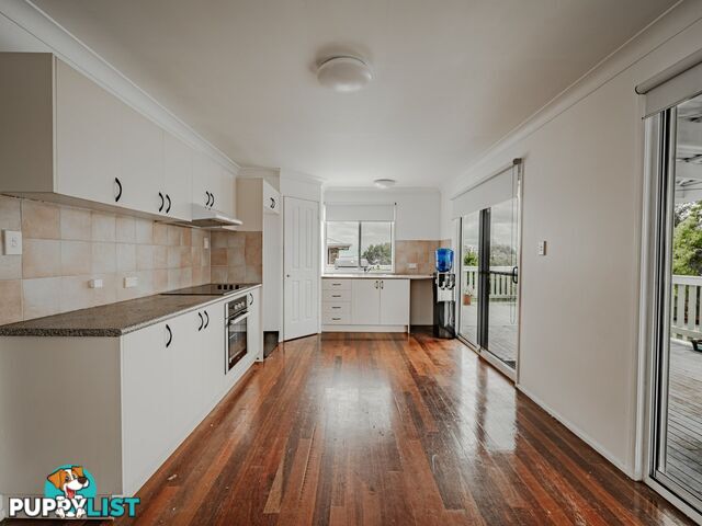 37 Canaipa Point Dve RUSSELL ISLAND QLD 4184