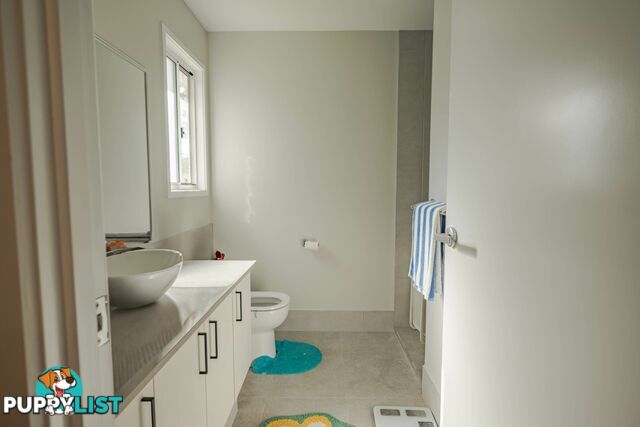 7 Zircon Street RUSSELL ISLAND QLD 4184