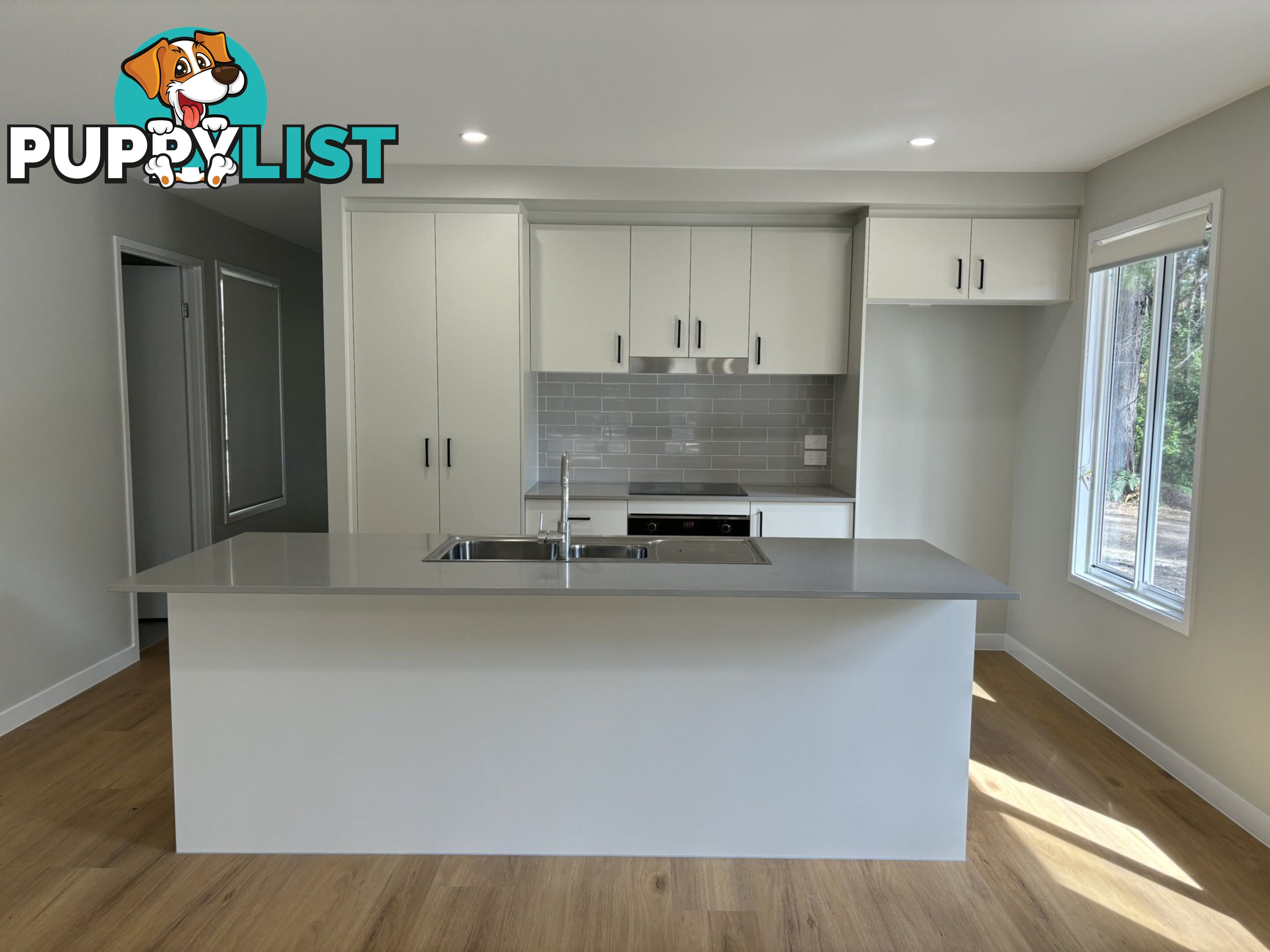 7 Zircon Street RUSSELL ISLAND QLD 4184
