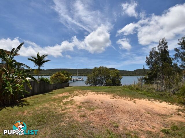 77 Wahine Dve RUSSELL ISLAND QLD 4184