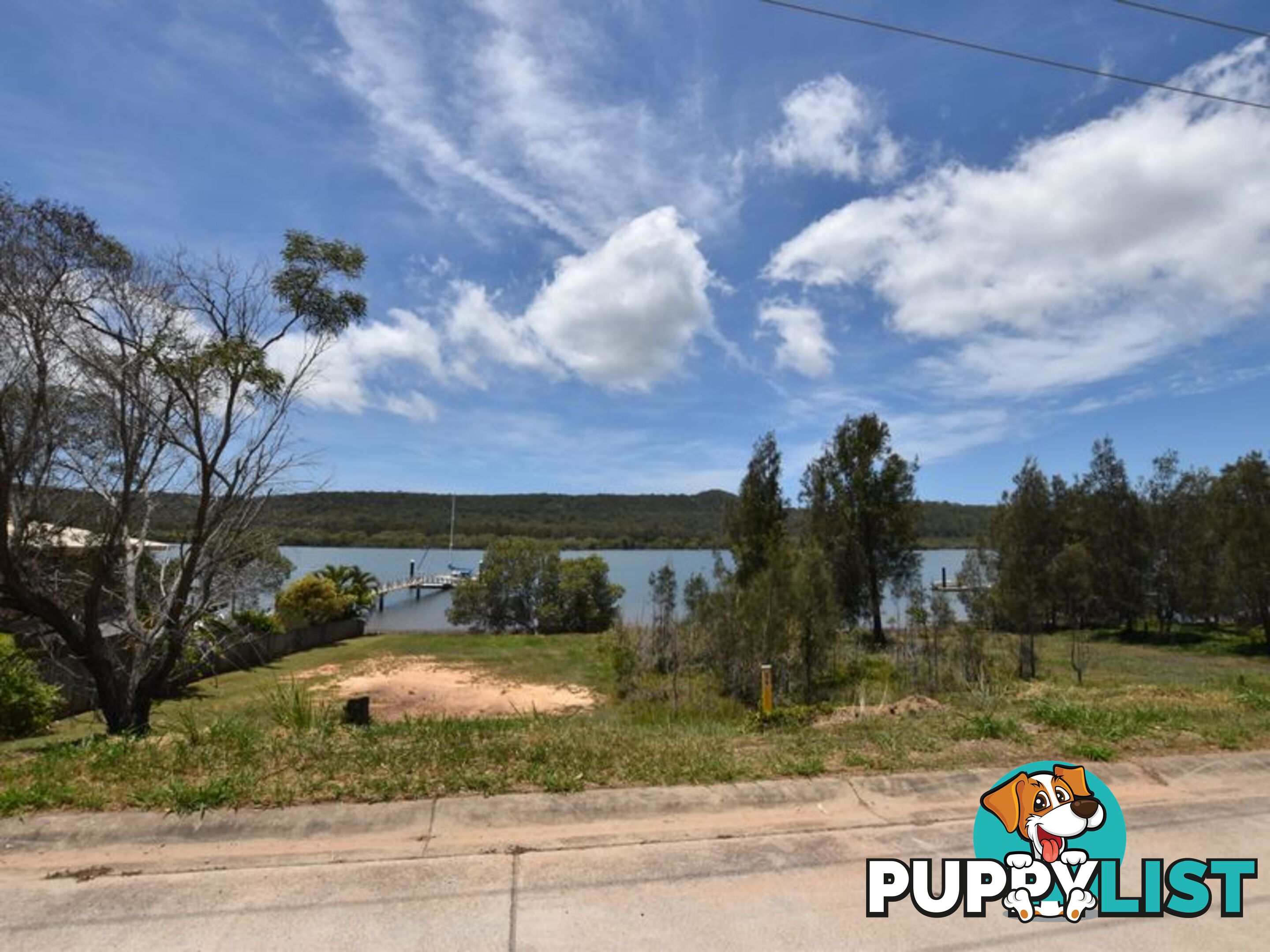 77 Wahine Dve RUSSELL ISLAND QLD 4184