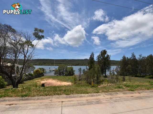 77 Wahine Dve RUSSELL ISLAND QLD 4184