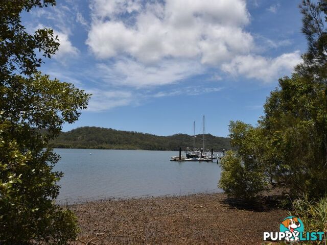 77 Wahine Dve RUSSELL ISLAND QLD 4184