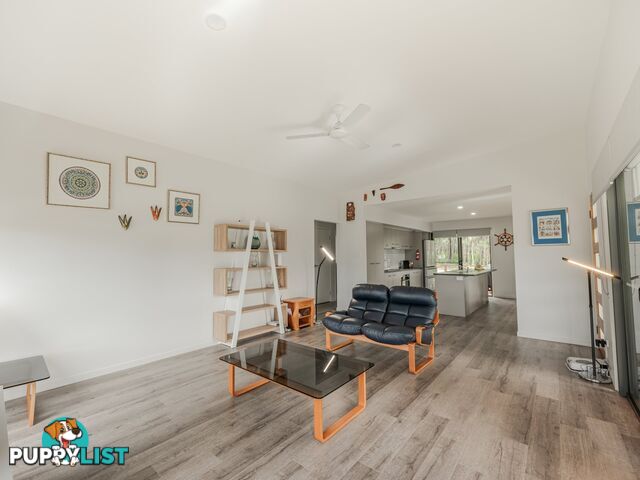 54 Wahine Drive RUSSELL ISLAND QLD 4184