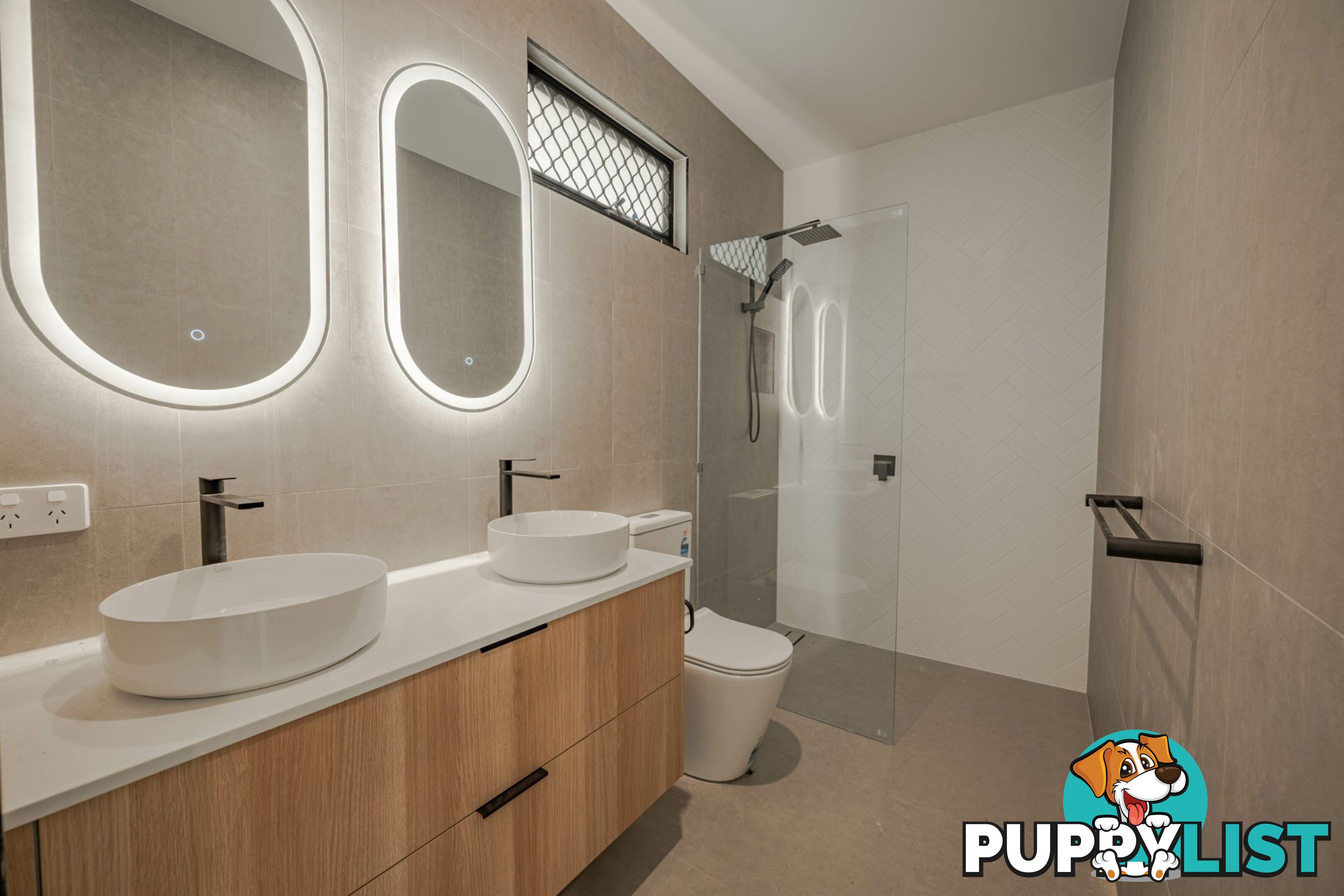 48 Channel St RUSSELL ISLAND QLD 4184