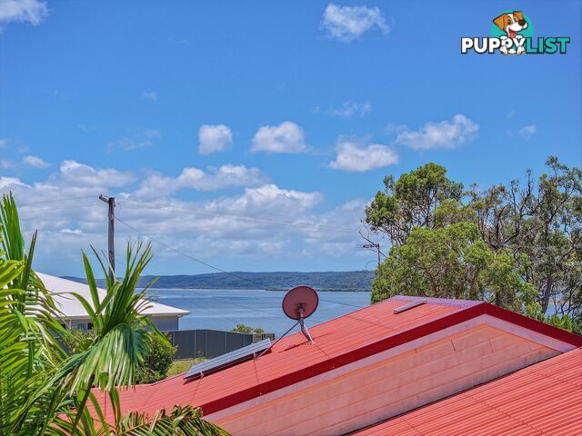 23 Tenanne Street RUSSELL ISLAND QLD 4184