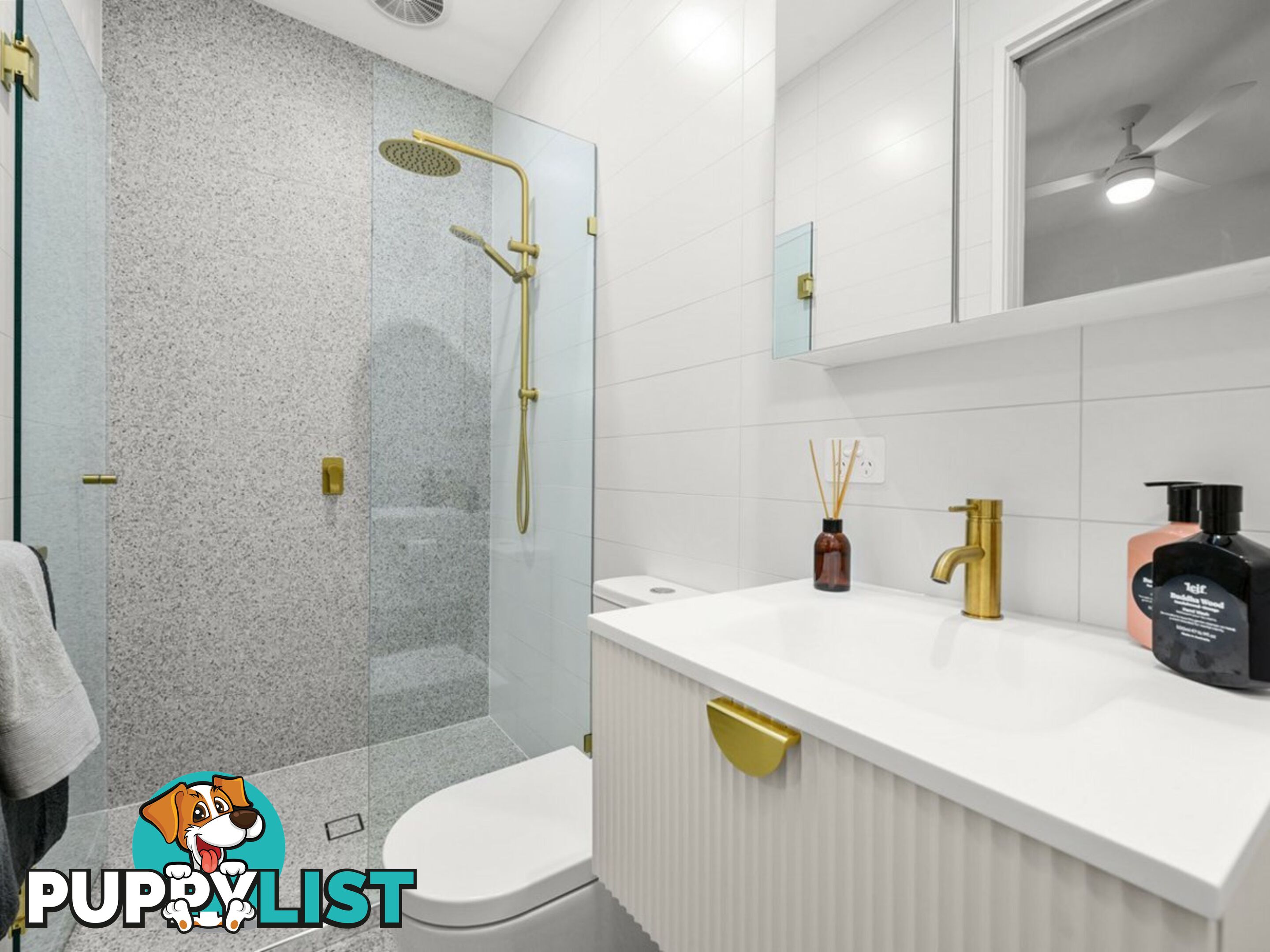 34 Laurel Street RUSSELL ISLAND QLD 4184