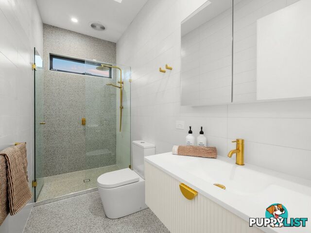 34 Laurel Street RUSSELL ISLAND QLD 4184