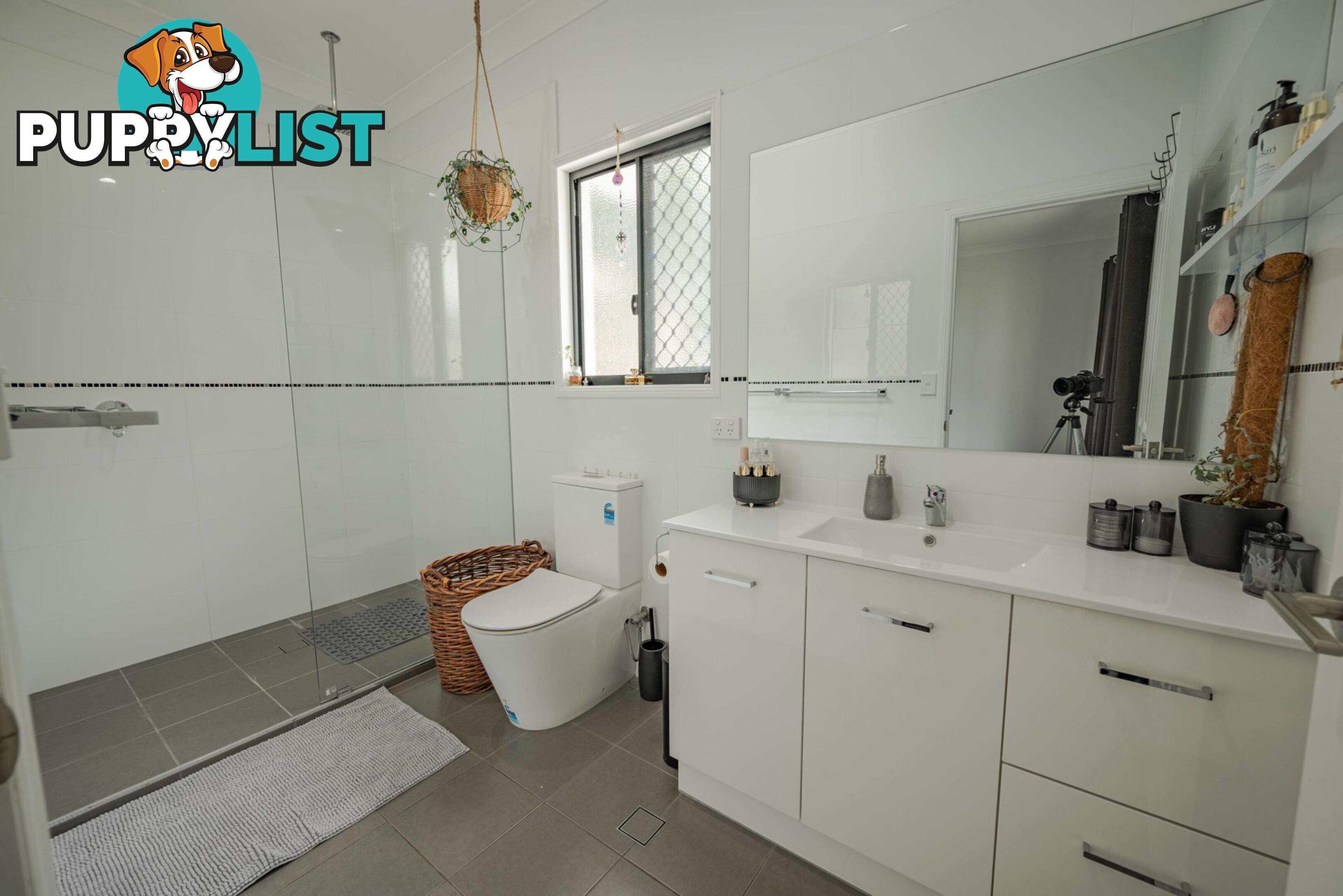 3 Medika Drive RUSSELL ISLAND QLD 4184