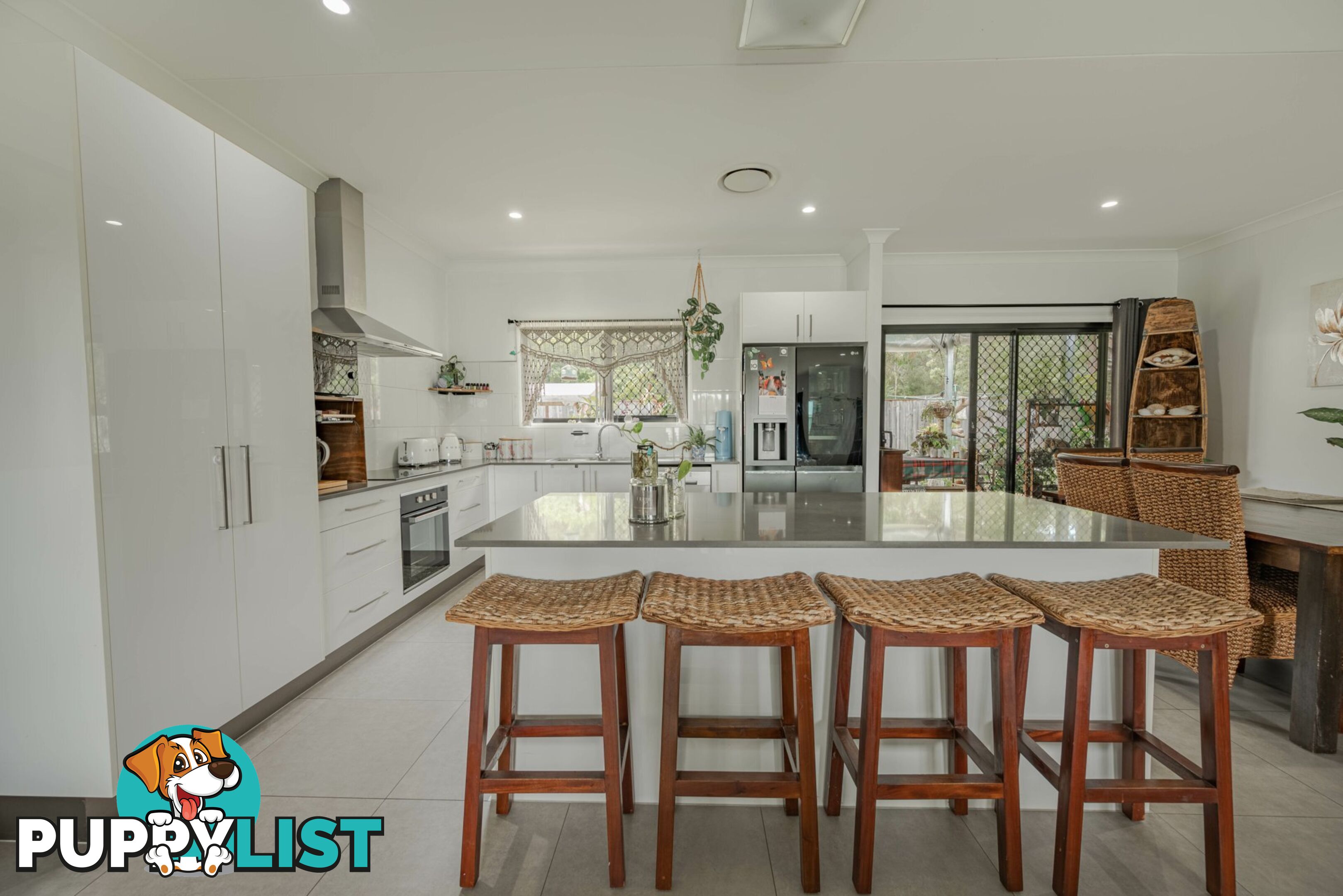 3 Medika Drive RUSSELL ISLAND QLD 4184