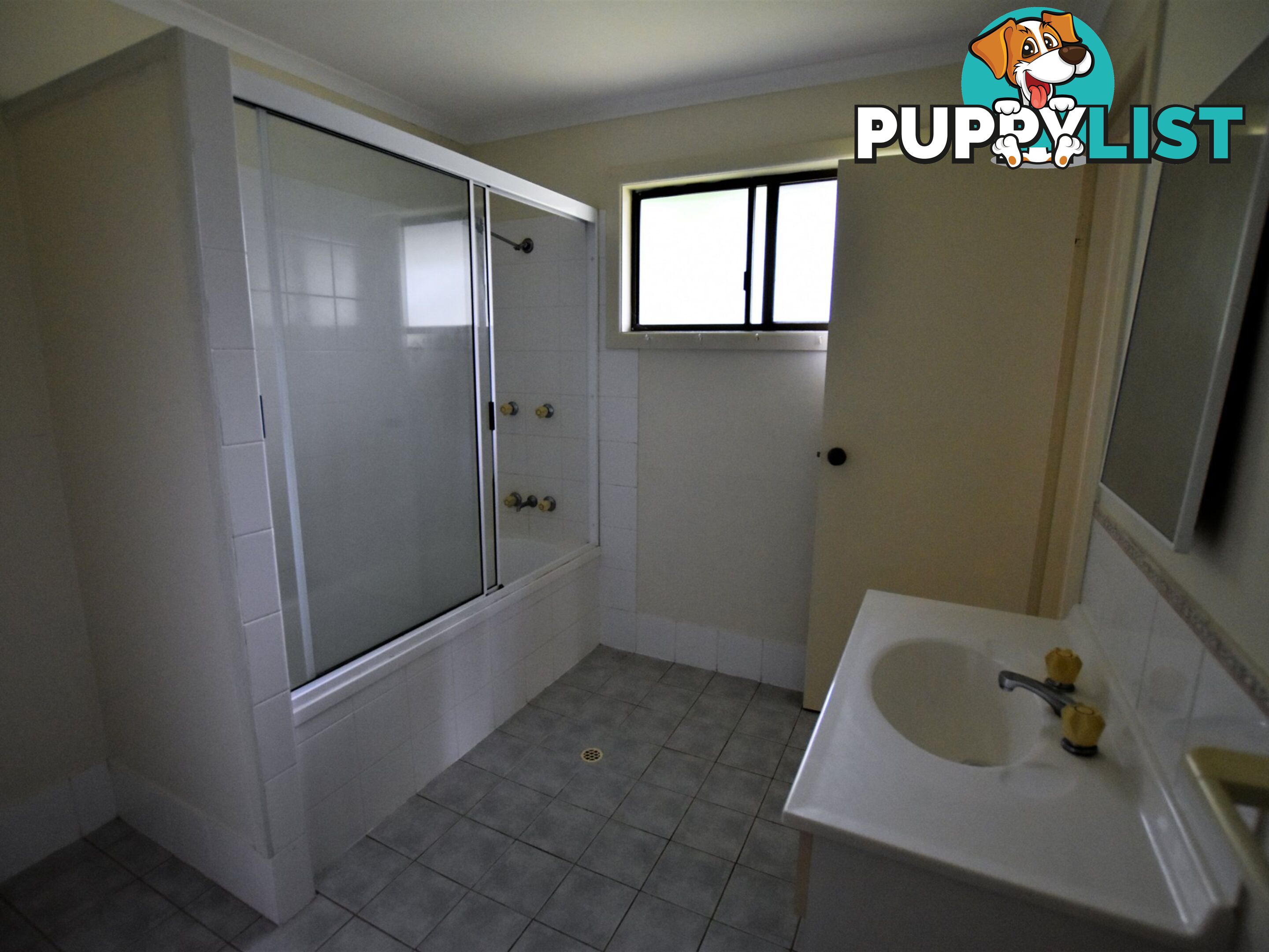 42 Ilumba Street RUSSELL ISLAND QLD 4184
