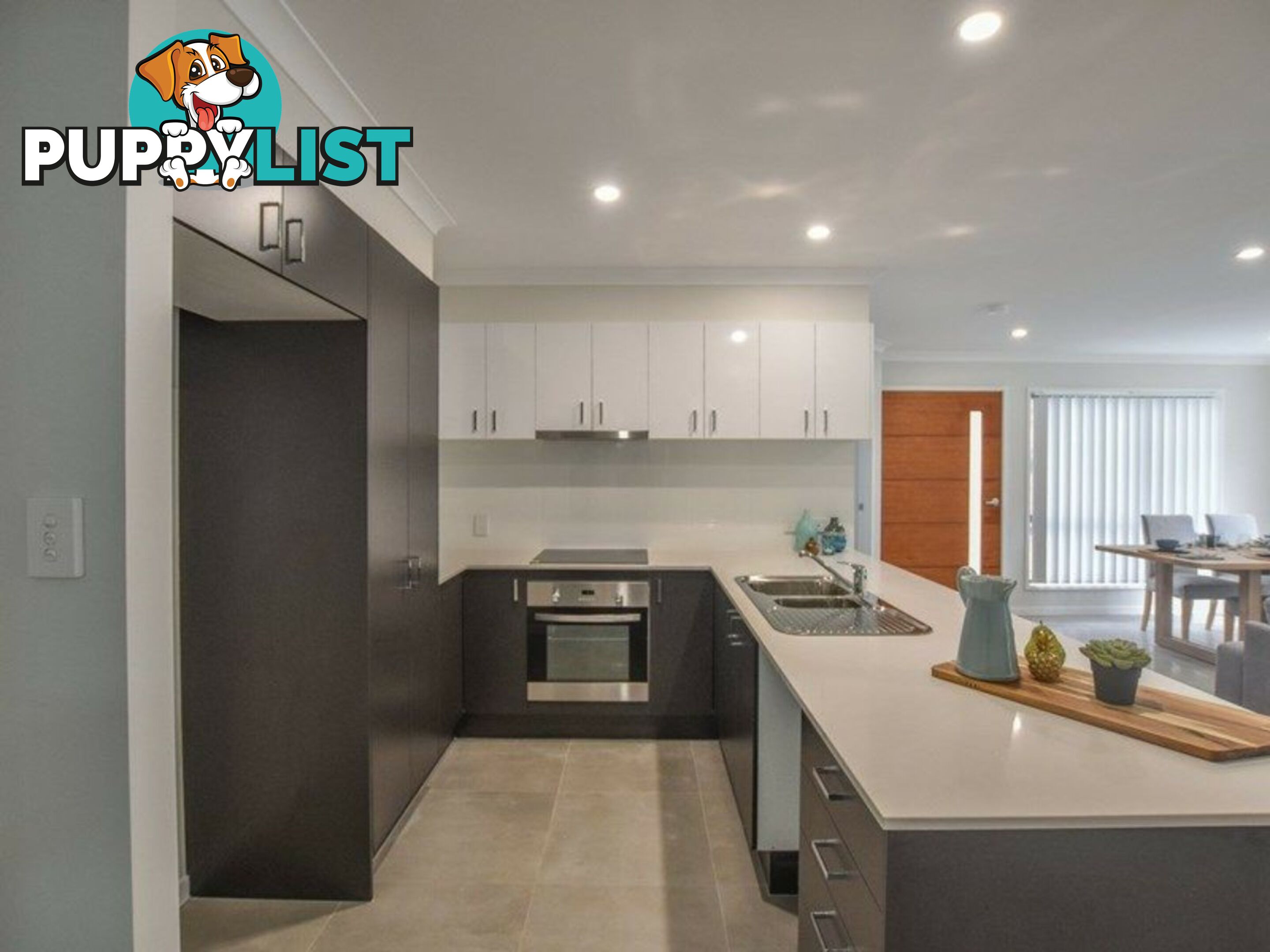 83 Kings Road RUSSELL ISLAND QLD 4184