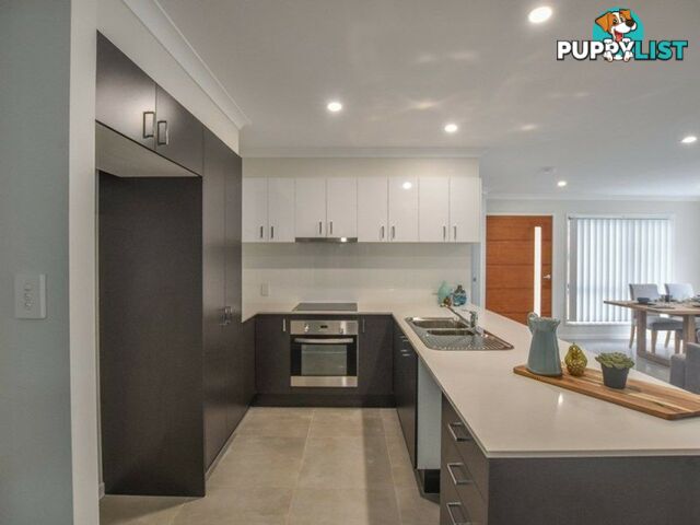 83 Kings Road RUSSELL ISLAND QLD 4184