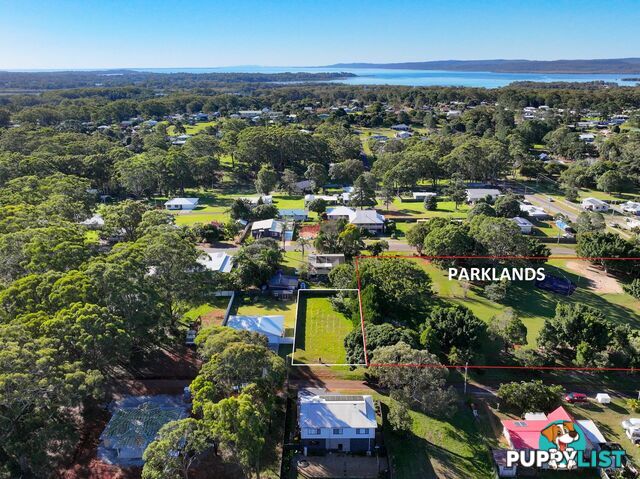13 Harvey Street RUSSELL ISLAND QLD 4184