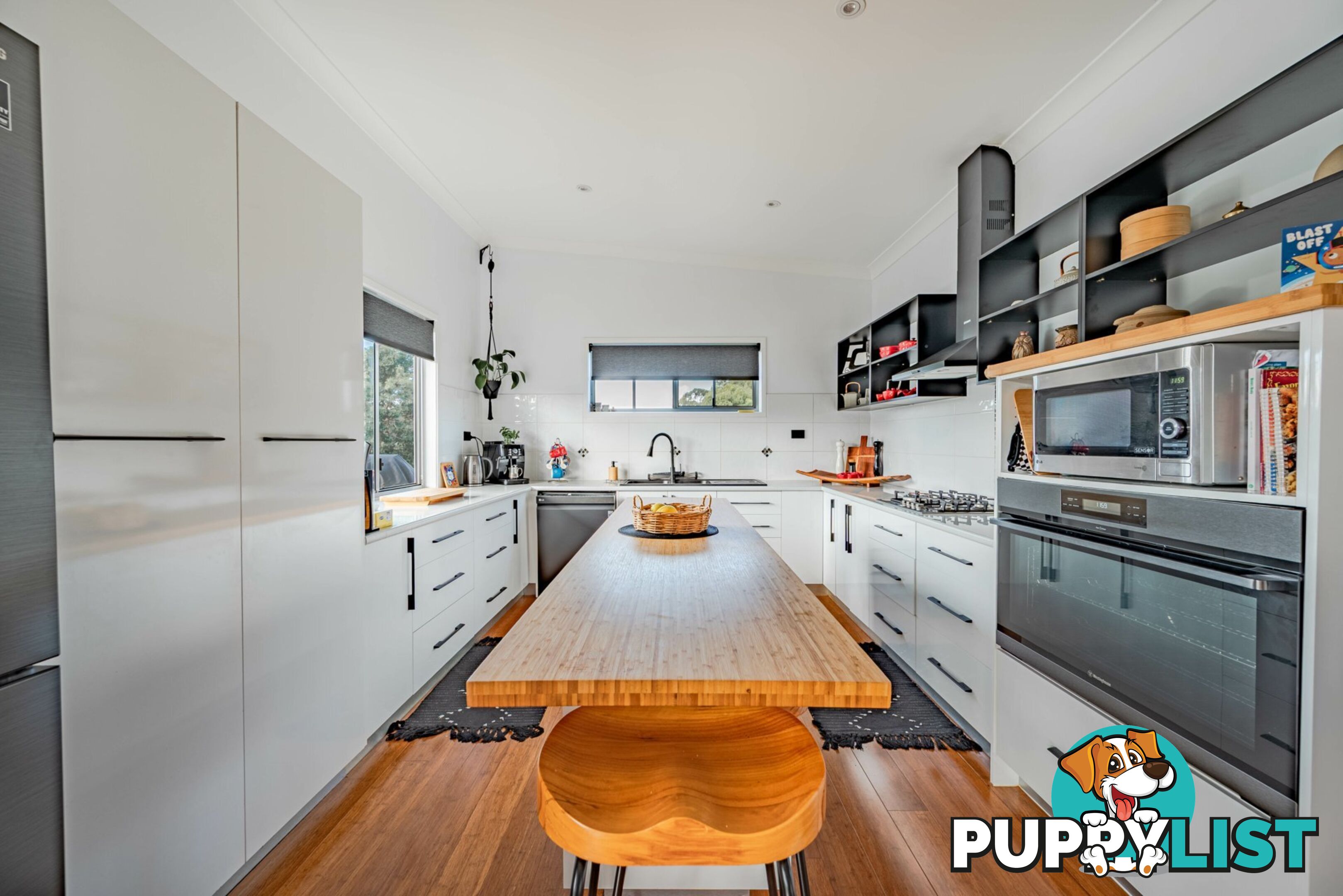 64 Laurel Street RUSSELL ISLAND QLD 4184