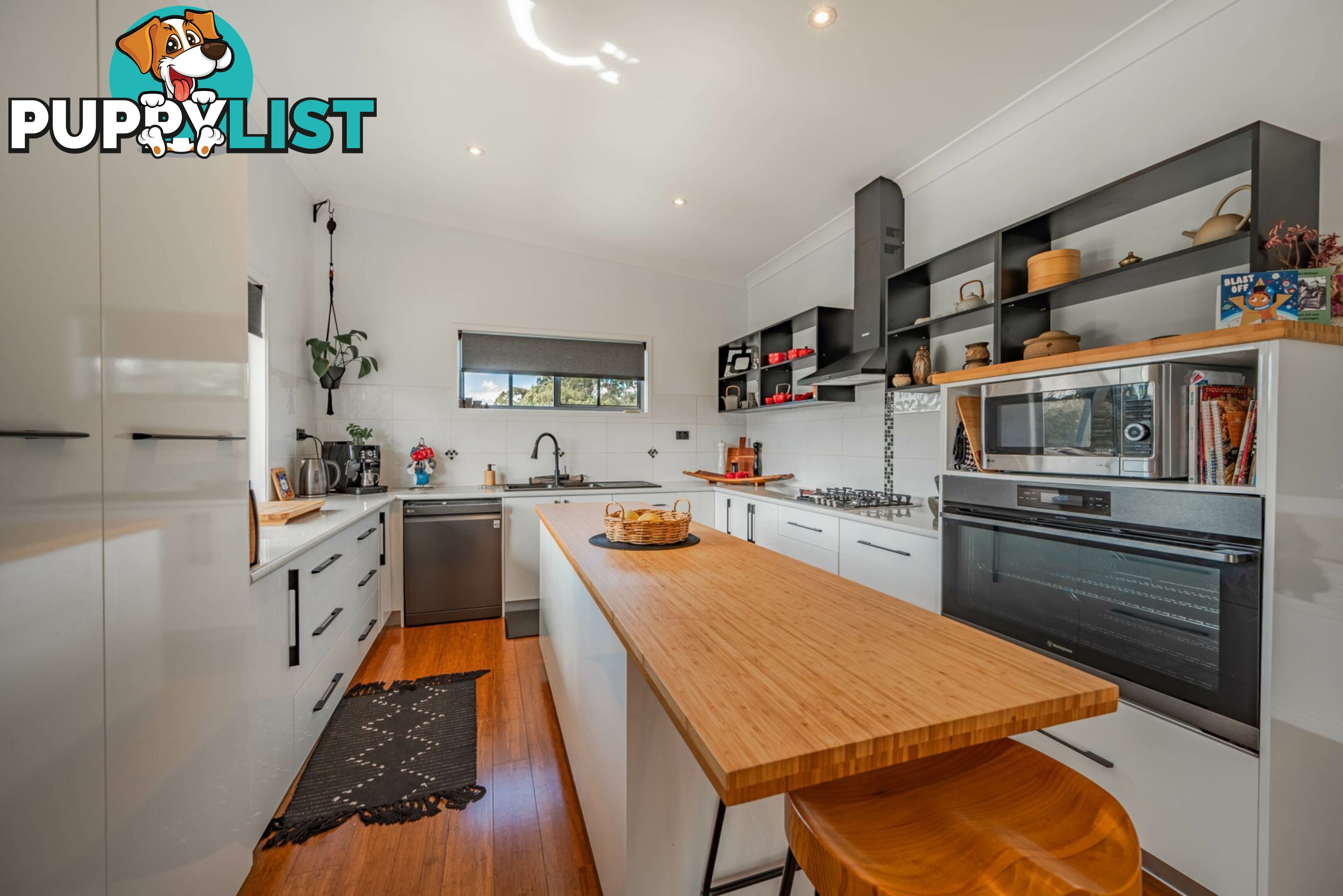 64 Laurel Street RUSSELL ISLAND QLD 4184
