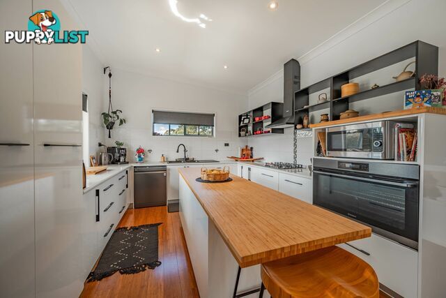 64 Laurel Street RUSSELL ISLAND QLD 4184