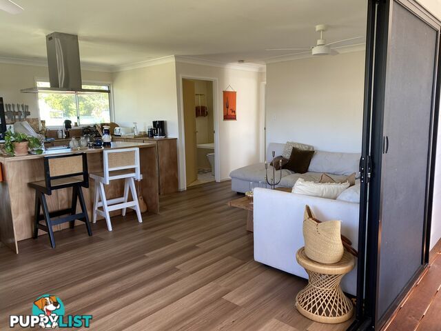 17 Reading Street RUSSELL ISLAND QLD 4184