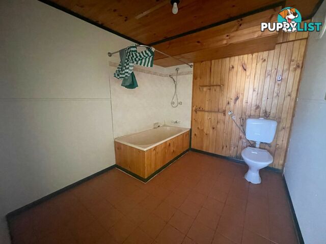 17 Reading Street RUSSELL ISLAND QLD 4184