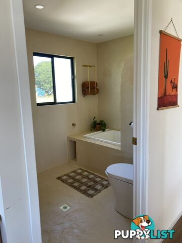 17 Reading Street RUSSELL ISLAND QLD 4184