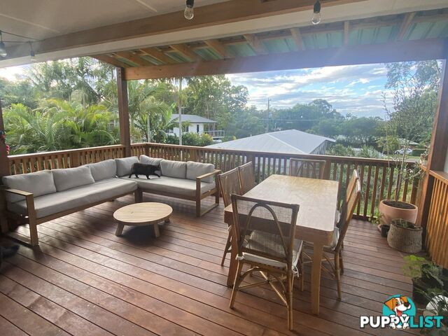 17 Reading Street RUSSELL ISLAND QLD 4184