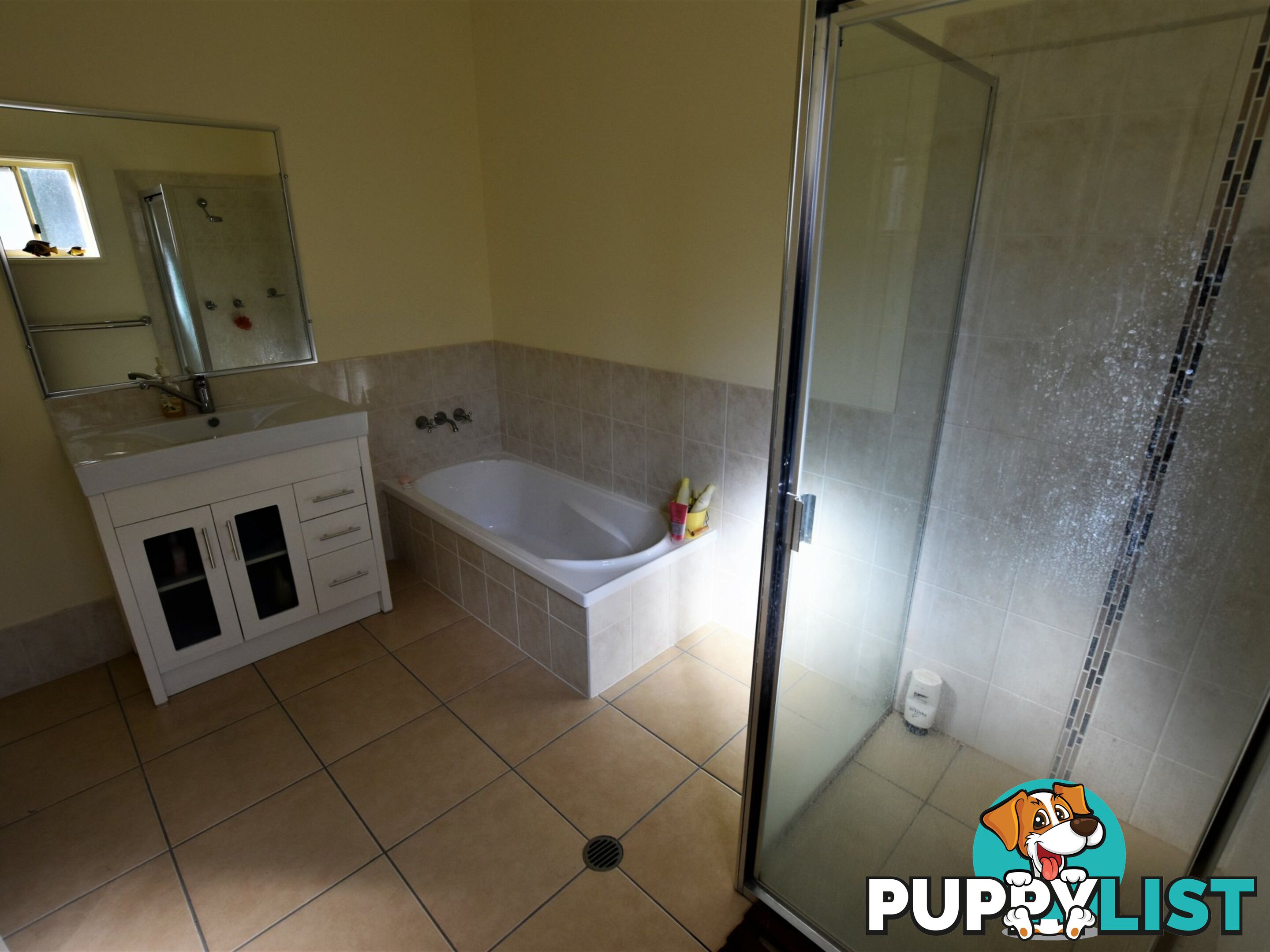 61 barcelona RUSSELL ISLAND QLD 4184