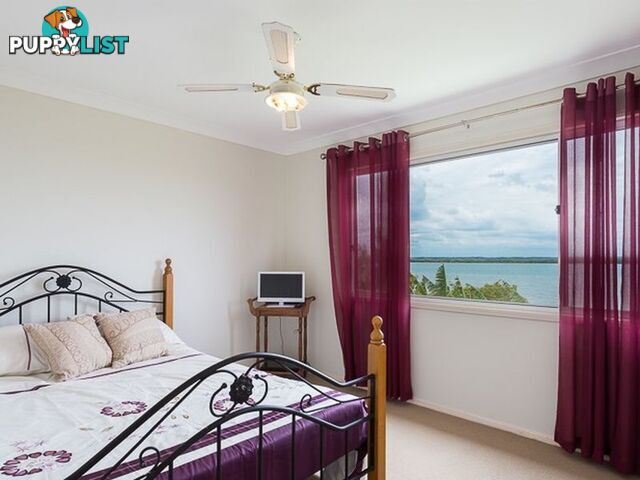42 Mark Road RUSSELL ISLAND QLD 4184