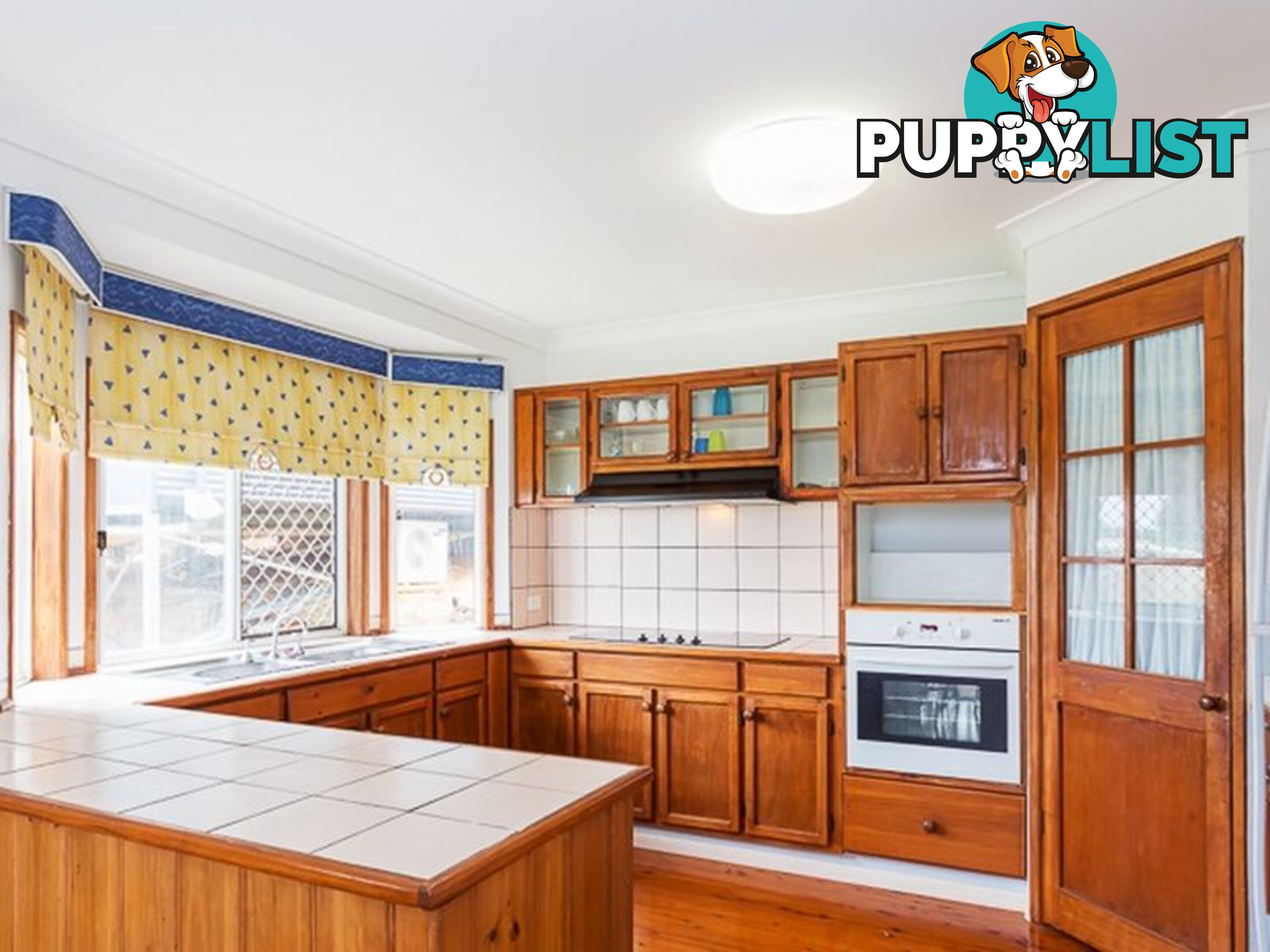 42 Mark Road RUSSELL ISLAND QLD 4184