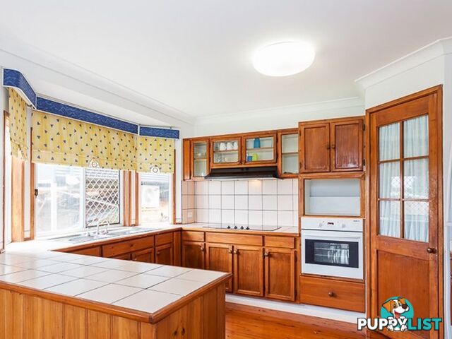 42 Mark Road RUSSELL ISLAND QLD 4184