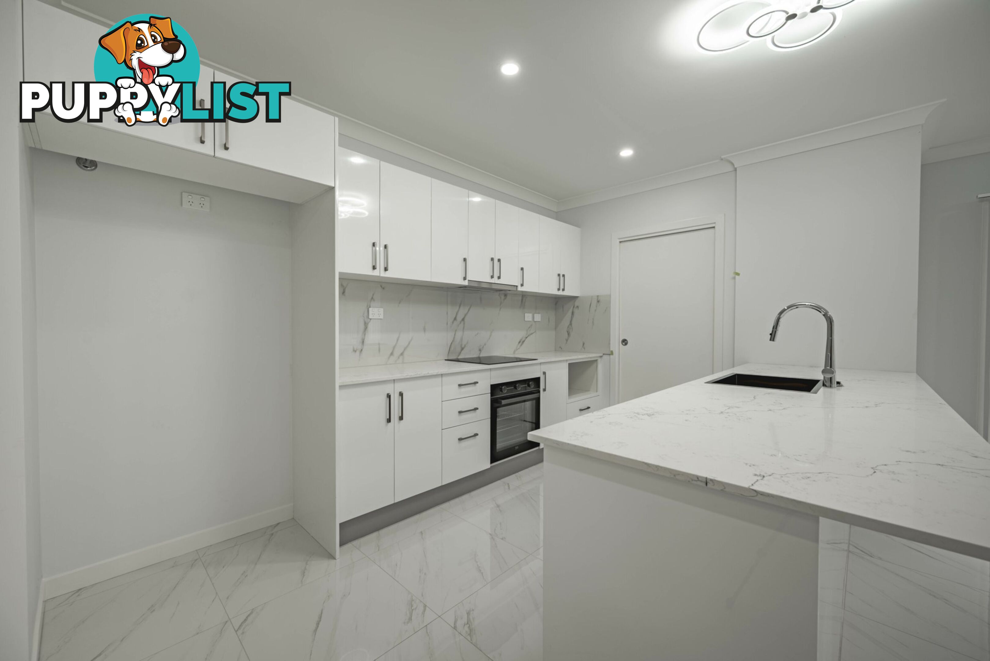 RUSSELL ISLAND QLD 4184