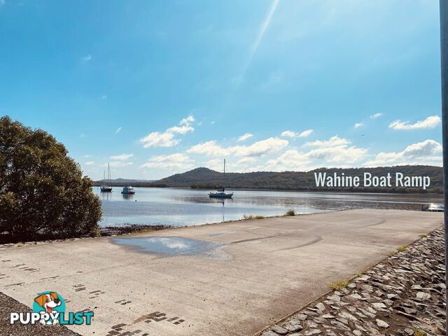 24 Martin Place RUSSELL ISLAND QLD 4184