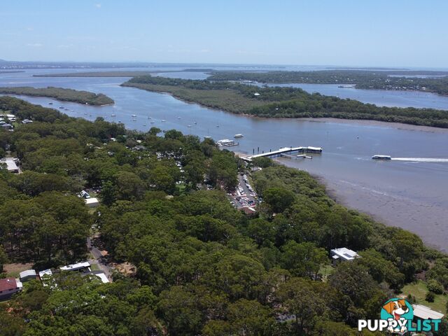 24 Martin Place RUSSELL ISLAND QLD 4184