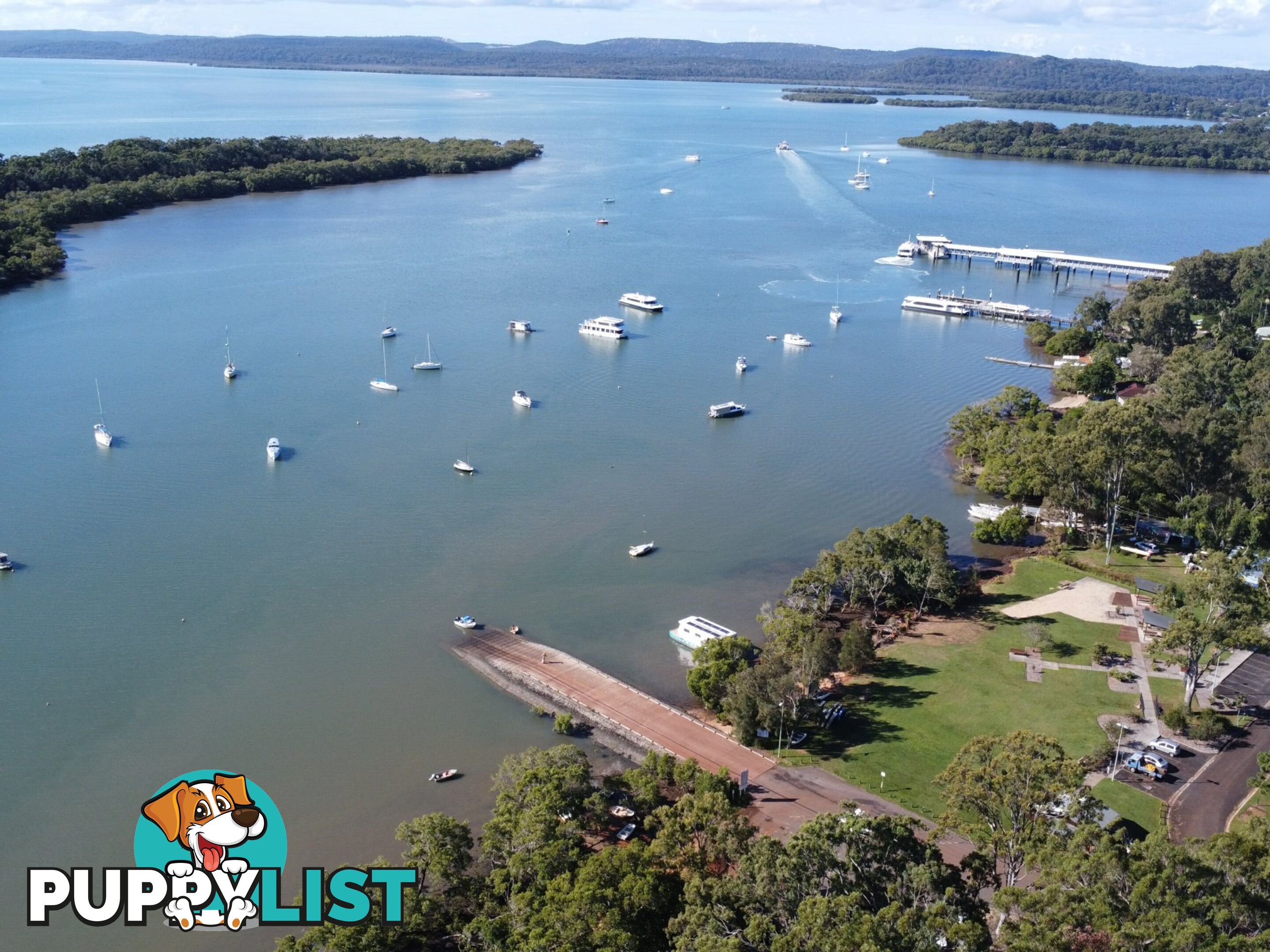 24 Martin Place RUSSELL ISLAND QLD 4184