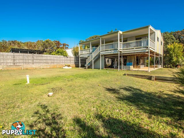 8 Hillview Pde RUSSELL ISLAND QLD 4184